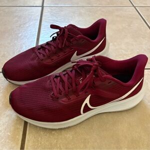Nike Air Zoom Pegasus 39 Running Shoes